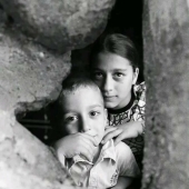 Photographer’s 18 Captivating Photos Show The Emotional Depth Of Childhood