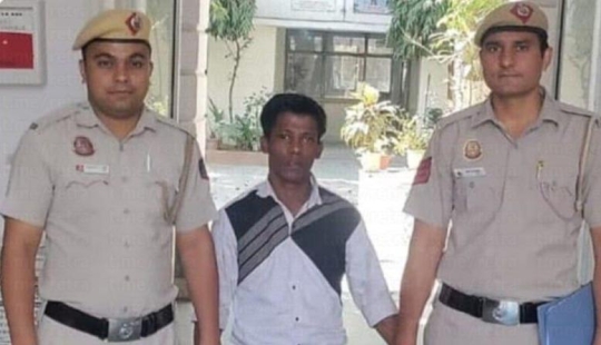 Pickpocket arrested in India after evading arrest for years by defecating in his pants Pickpocket arrested in India after evading arrest for years by defecating in his pants