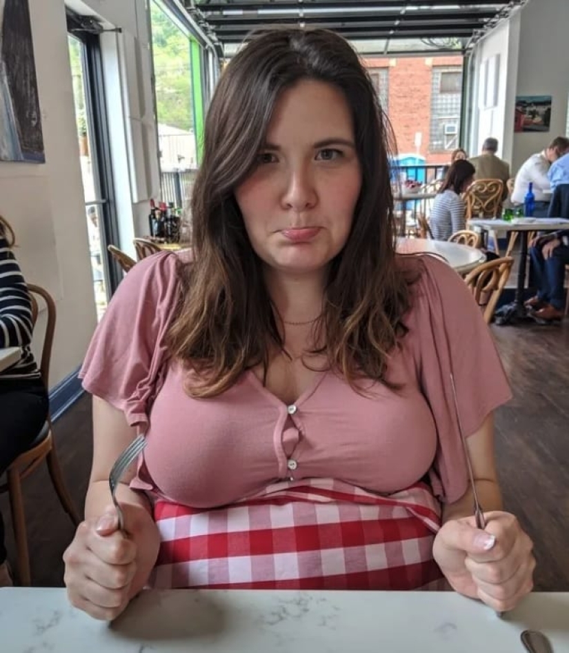 Piernas enormes, vientre enorme, todo enorme: 22 fotos sobre la realidad de las mujeres embarazadas