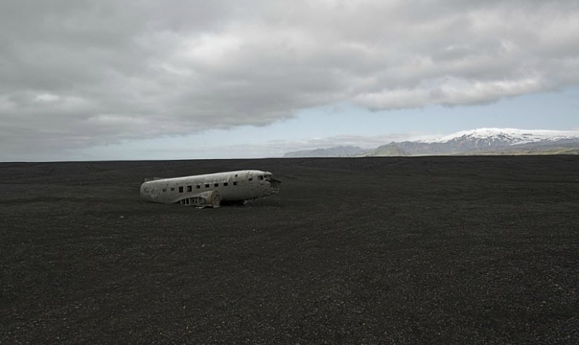 Plane crashes that ended in a happy ending