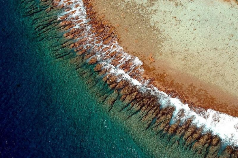 Polynesian paradise from the height of a kite