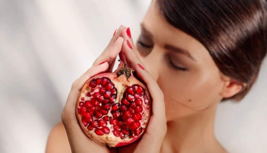 Pomegranate: From Ancient Symbol to 21st-Century Superfood