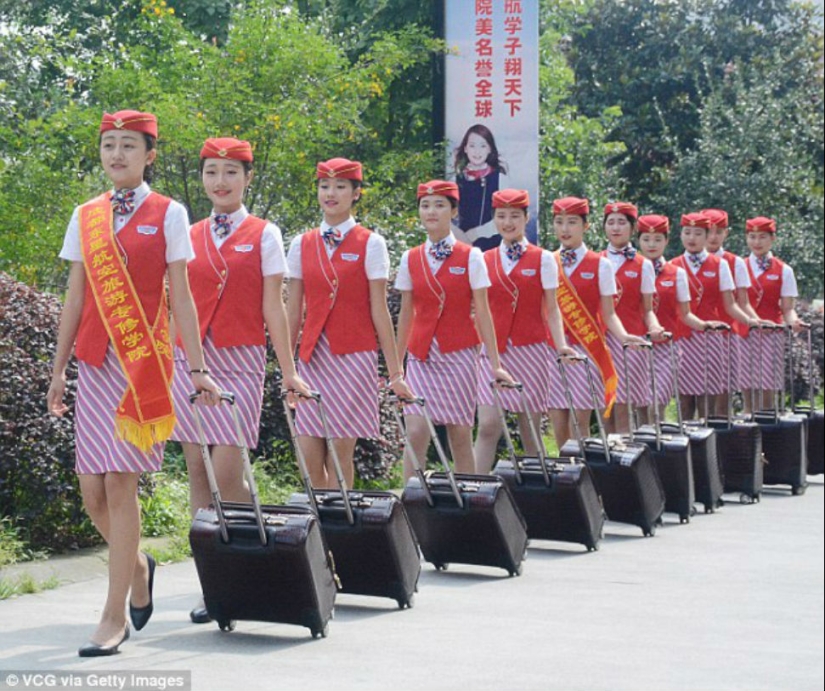 Por qué es mejor no meterse con azafatas chinas ásperas Por qué es mejor no meterse con azafatas chinas ásperas