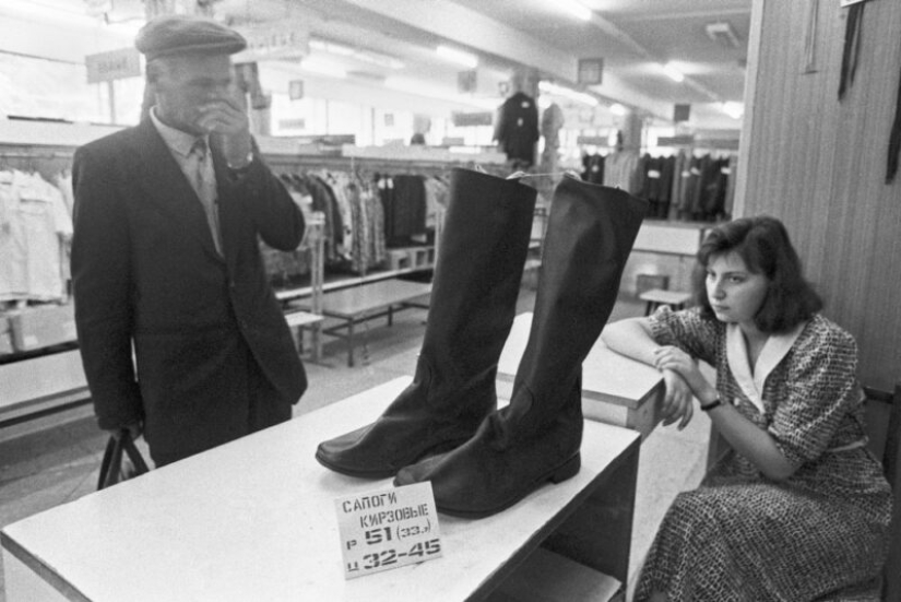 Por qué feo "botas" se convirtió en el más popular de los zapatos en la URSS
