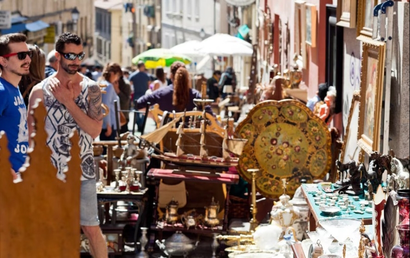 ¿Por qué los mercadillos se llaman &quot;mercados de pulgas&quot;?