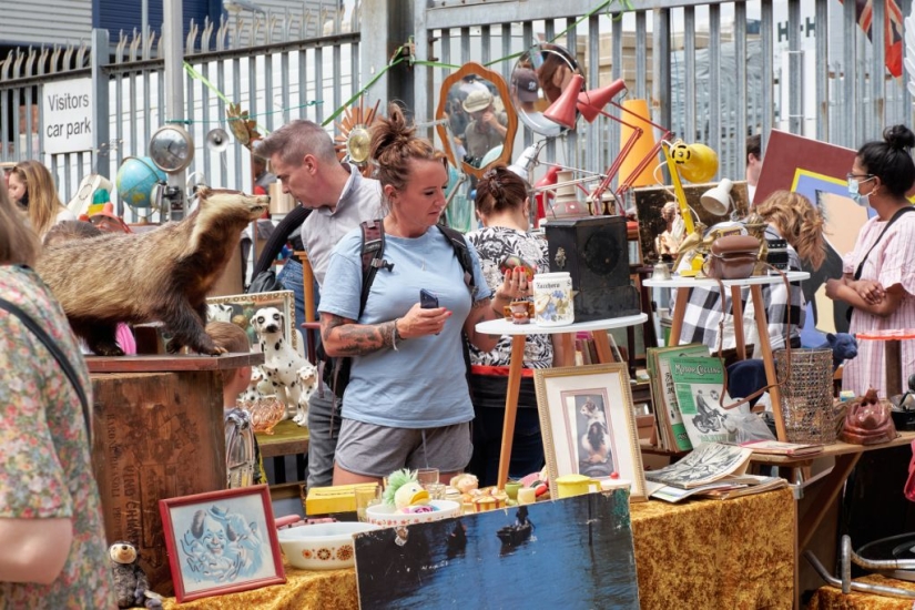 ¿Por qué los mercadillos se llaman &quot;mercados de pulgas&quot;?