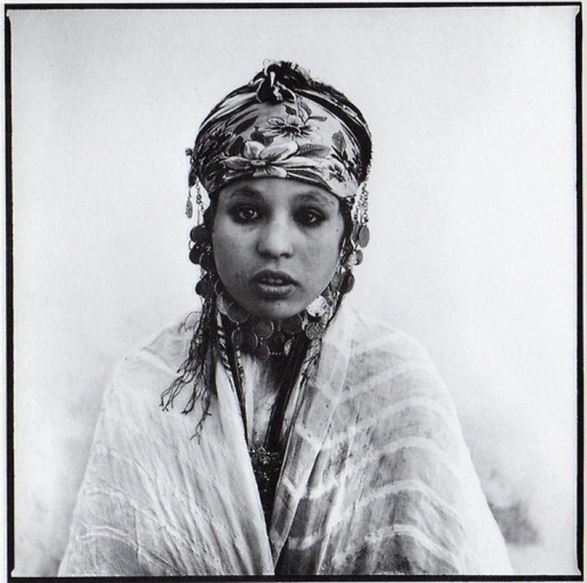 Portraits beyond the edge Portraits beyond the edge