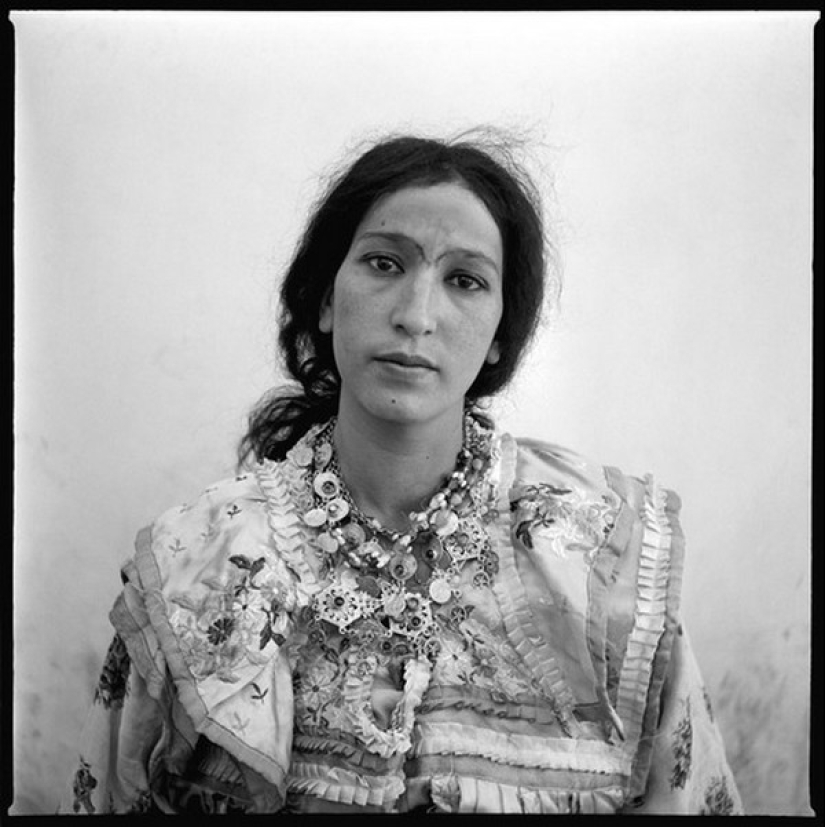 Portraits beyond the edge Portraits beyond the edge