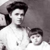 Princess Katya Desnitskaya of Thailand: The Russian girl for whom Prince Chakrabon gave up polygamy Princess Katya Desnitskaya of Thailand: The Russian girl for whom Prince Chakrabon gave up polygamy