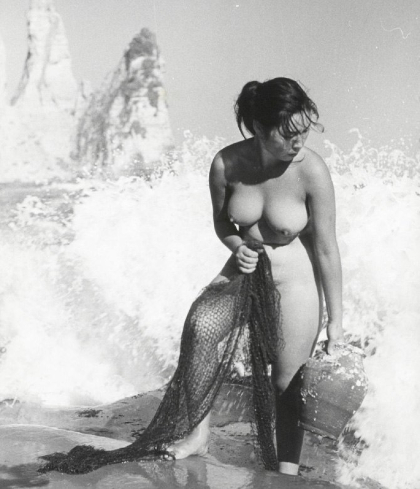 Proyecto erótico único "Mujeres del Mar" del fotógrafo japonés Iwase Yoshiyuki Proyecto erótico único "Mujeres del Mar" del fotógrafo japonés Iwase Yoshiyuki