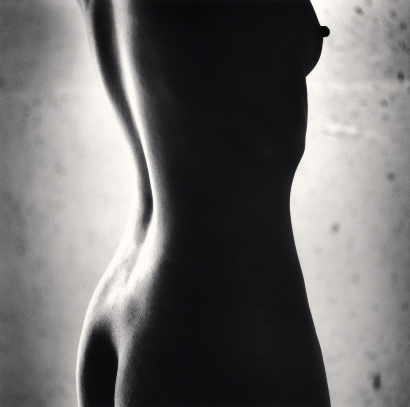Proyecto fotográfico de Michael Kenna "Rafu": desnudo femenino al estilo del haiku japonés Proyecto fotográfico de Michael Kenna "Rafu": desnudo femenino al estilo del haiku japonés