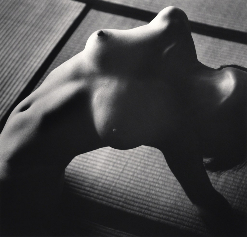 Proyecto fotográfico de Michael Kenna "Rafu": desnudo femenino al estilo del haiku japonés Proyecto fotográfico de Michael Kenna "Rafu": desnudo femenino al estilo del haiku japonés