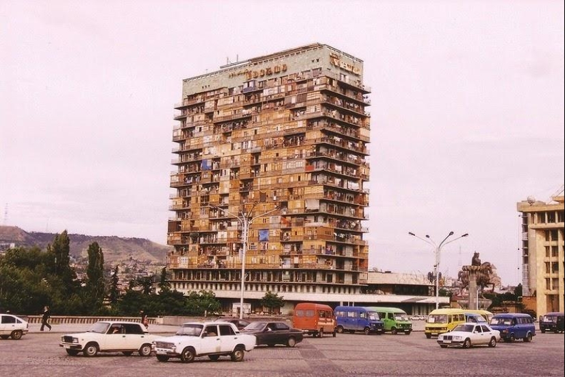 Radisson Blu Iveria - a luxury hotel that was a refugee camp
