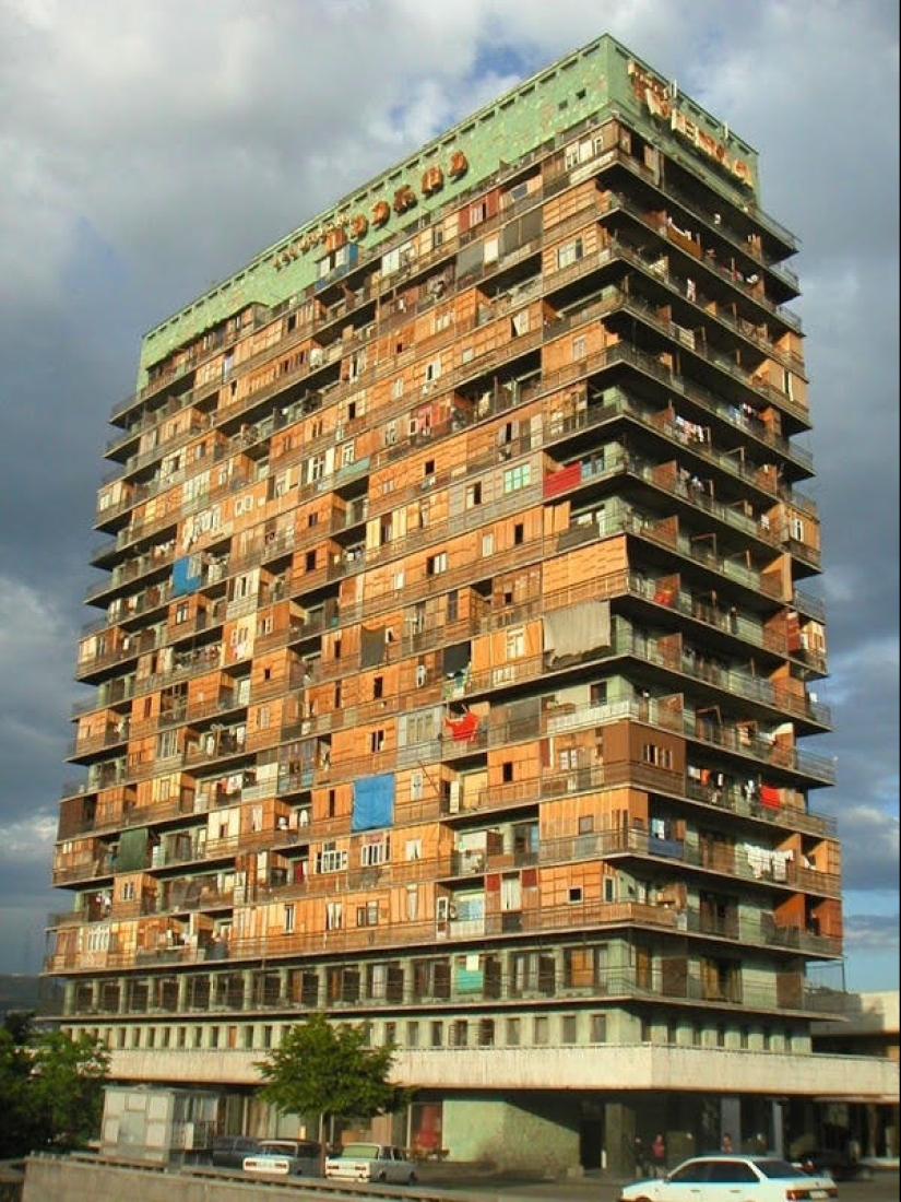 Radisson Blu Iveria: un hotel de lujo que fue un campo de refugiados