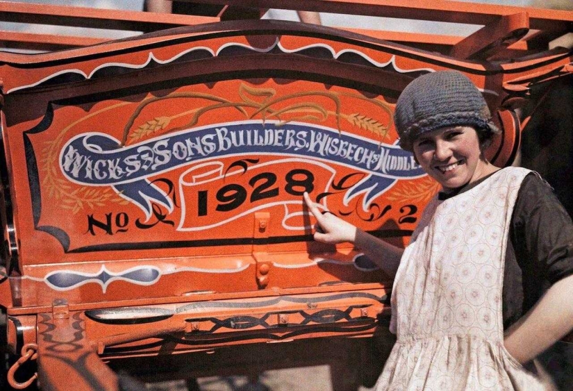 Rare color photographs of England, 1928