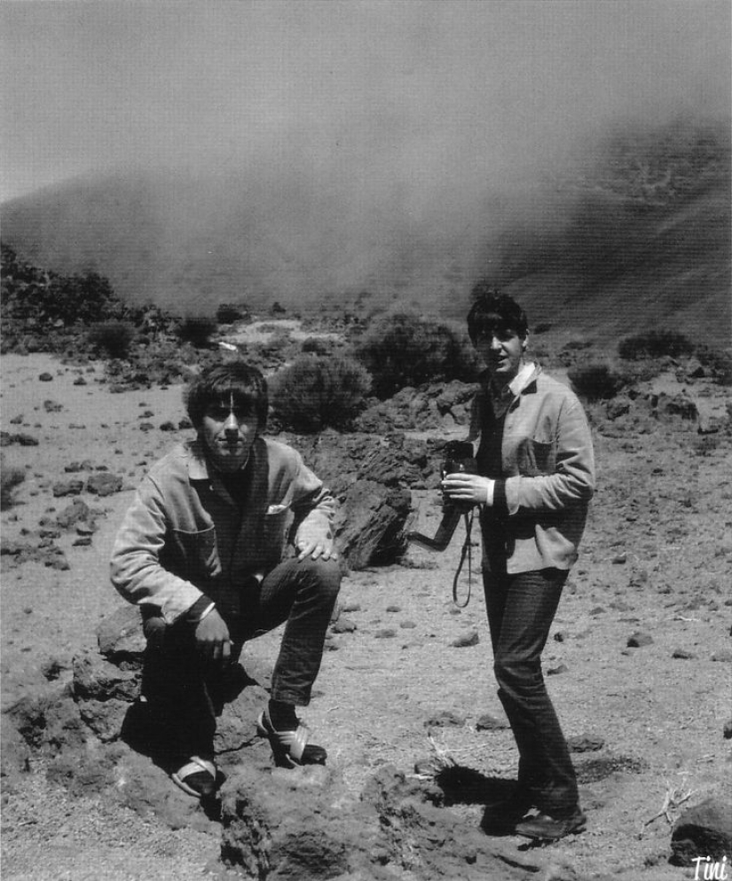 Rare shots: how the members of The Beatles rested before they became famous Rare shots: how the members of The Beatles rested before they became famous