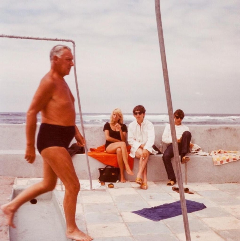 Rare shots: how the members of The Beatles rested before they became famous Rare shots: how the members of The Beatles rested before they became famous