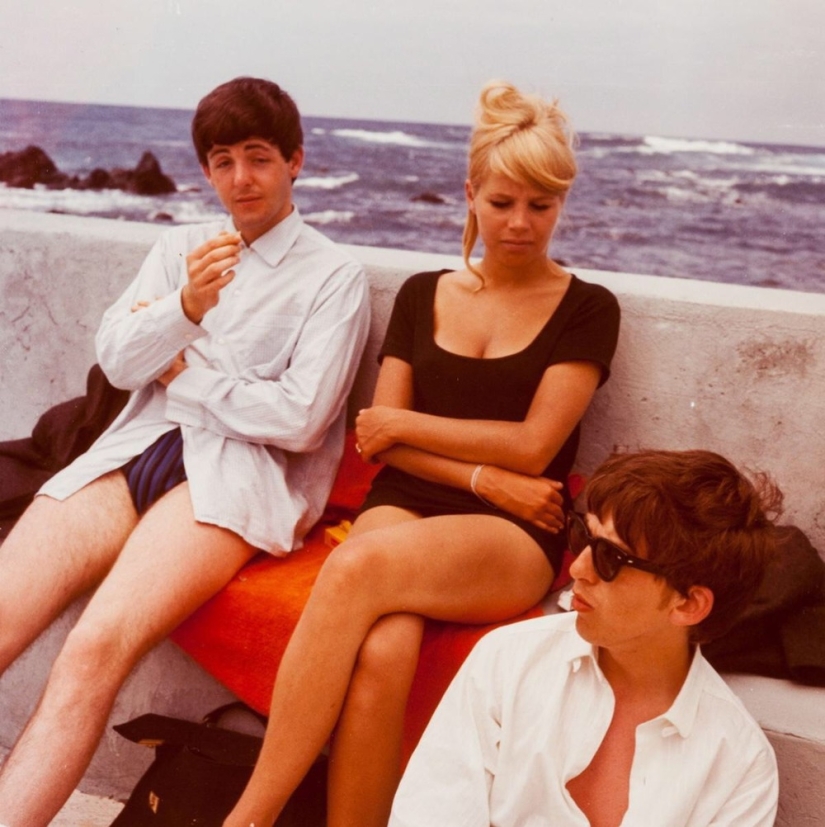 Rare shots: how the members of The Beatles rested before they became famous Rare shots: how the members of The Beatles rested before they became famous