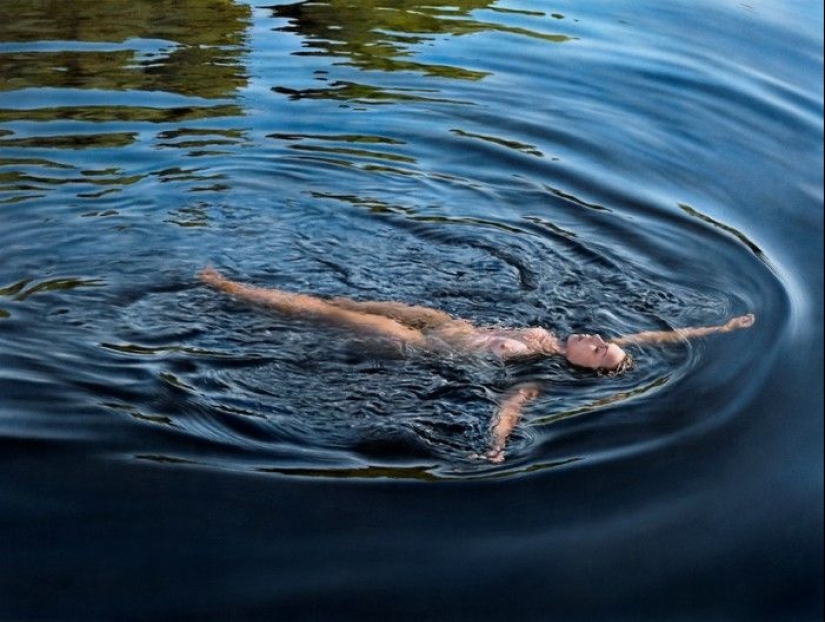 Realistic paintings by Johannes Wessmark, a self-taught artist from Sweden