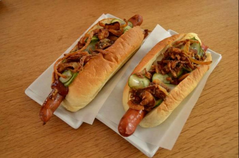 Recipes for burgers, KFC chicken and other fast food that you can cook at home no worse