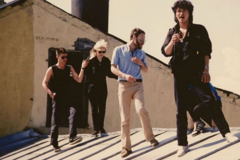 Red Wave: photos of Soviet rock stars by Joanna Stingray Red Wave: photos of Soviet rock stars by Joanna Stingray