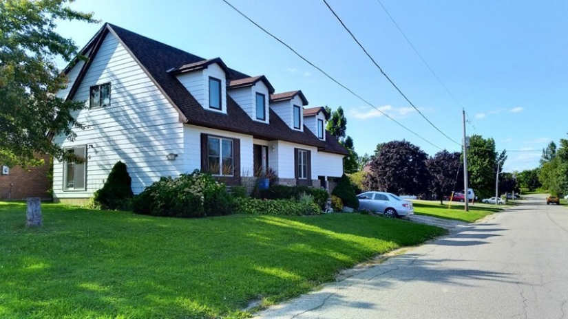 Reddit users responded to the question: "What is normal in your country and it seems super-weird to foreigners" Reddit users responded to the question: "What is normal in your country and it seems super-weird to foreigners"