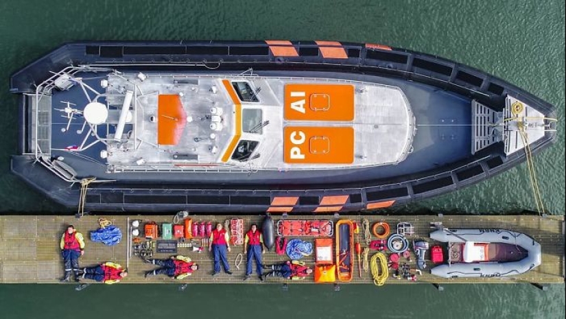 Rescue vehicles, medics, firefighters and their contents