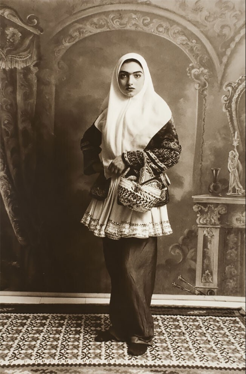 Retratos fotográficos de bellezas iraníes al estilo del siglo XIX Retratos fotográficos de bellezas iraníes al estilo del siglo XIX