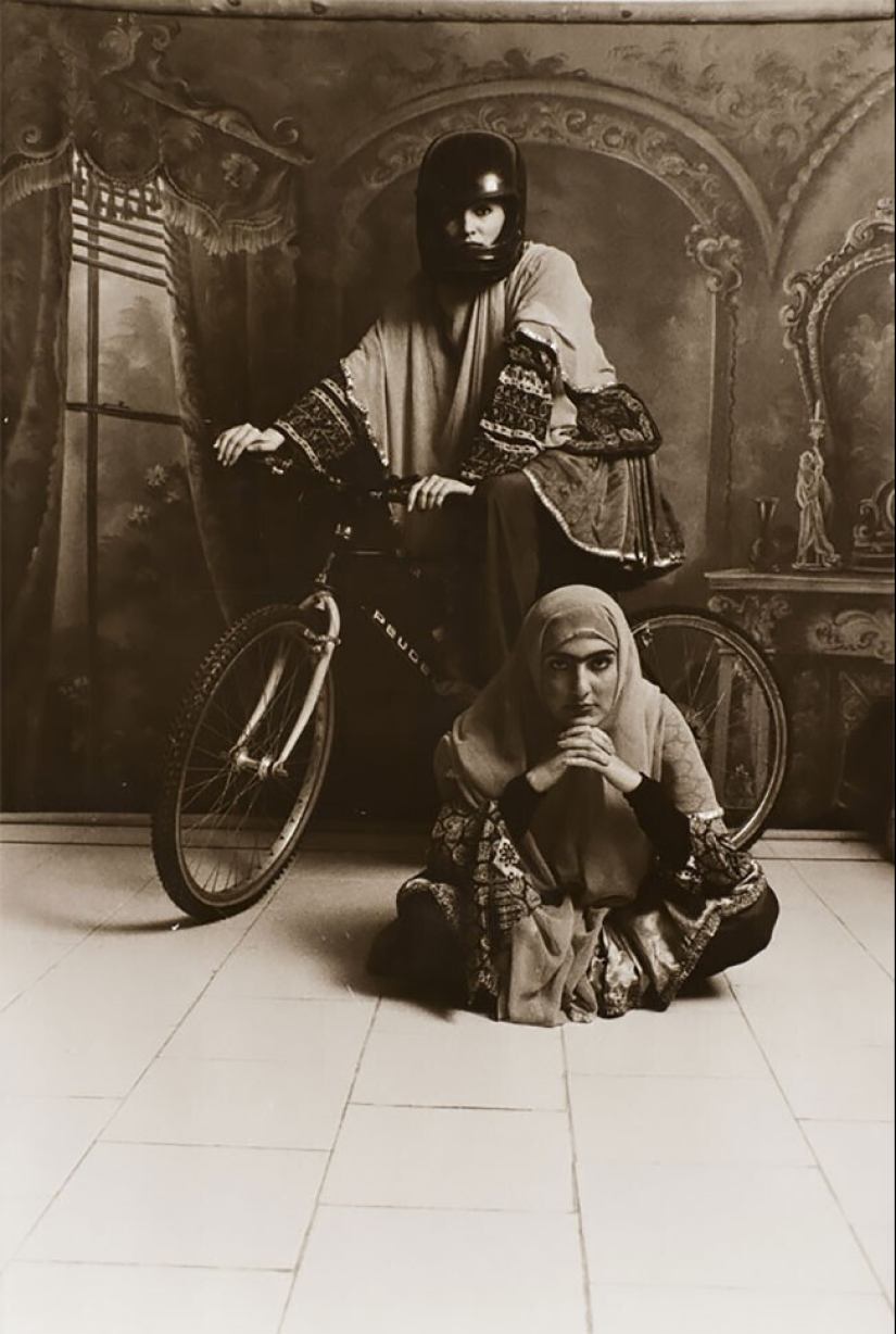 Retratos fotográficos de bellezas iraníes al estilo del siglo XIX Retratos fotográficos de bellezas iraníes al estilo del siglo XIX