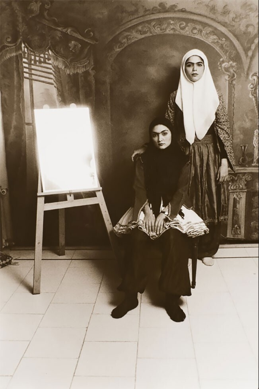 Retratos fotográficos de bellezas iraníes al estilo del siglo XIX Retratos fotográficos de bellezas iraníes al estilo del siglo XIX