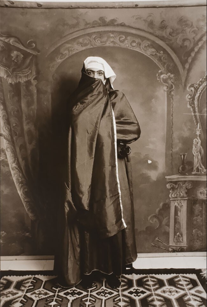 Retratos fotográficos de bellezas iraníes al estilo del siglo XIX Retratos fotográficos de bellezas iraníes al estilo del siglo XIX