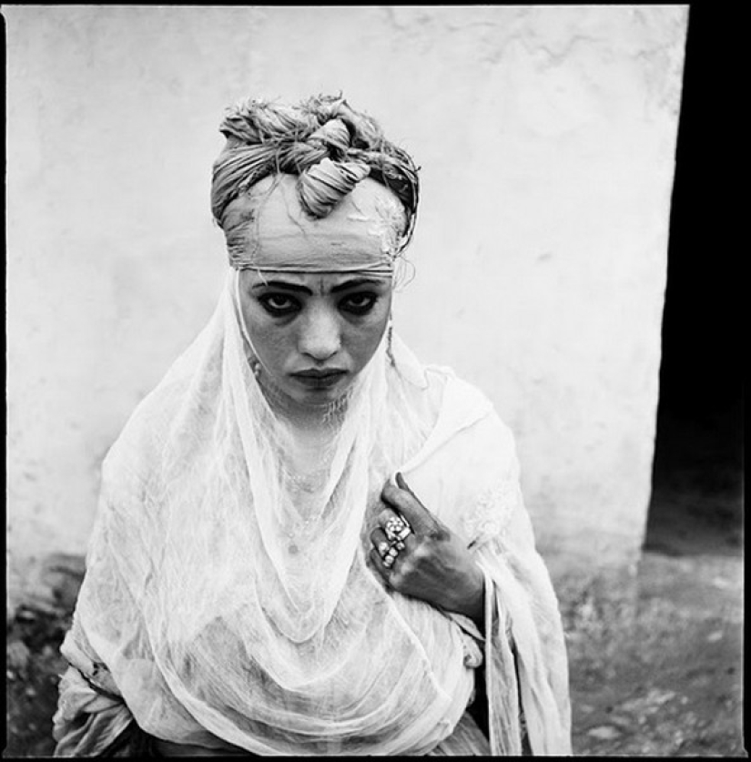 Retratos más allá del borde Retratos más allá del borde