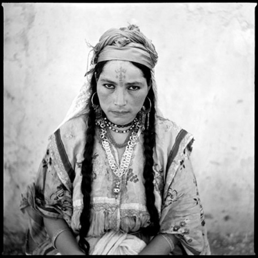 Retratos más allá del borde Retratos más allá del borde