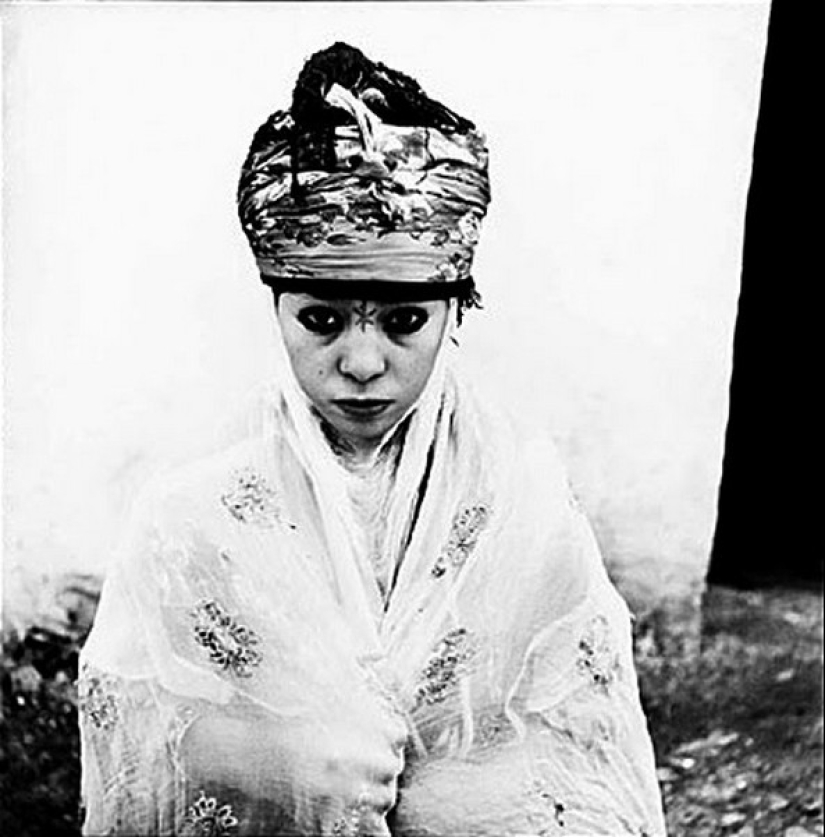 Retratos más allá del borde Retratos más allá del borde