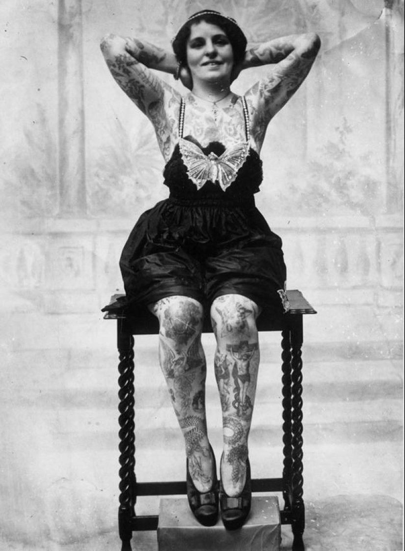 Retratos vintage de mujeres tatuadas