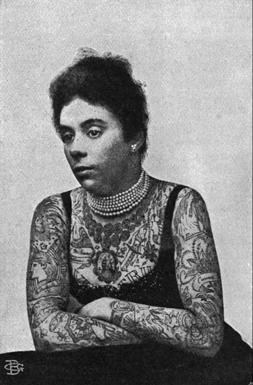 Retratos vintage de mujeres tatuadas