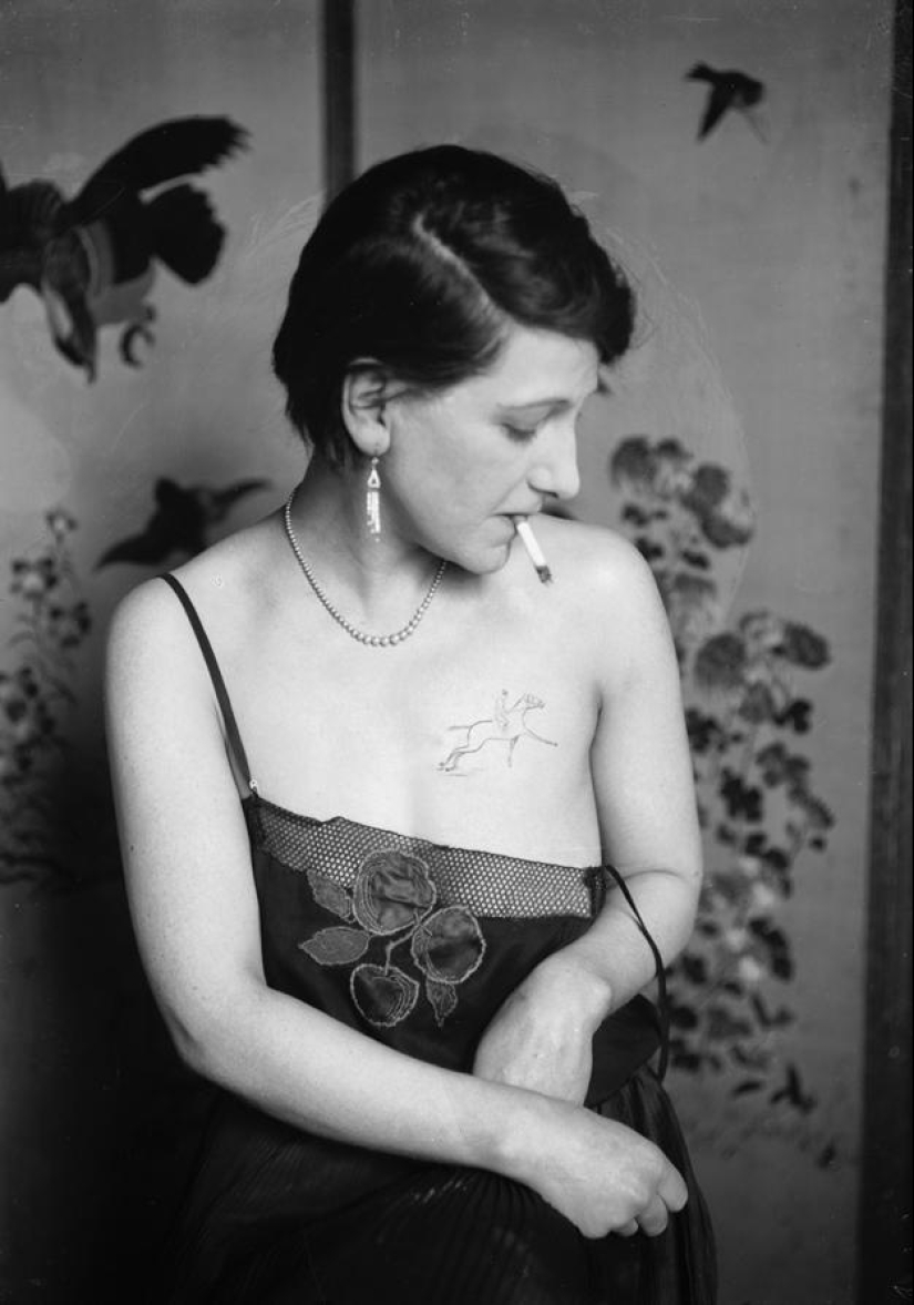 Retratos vintage de mujeres tatuadas