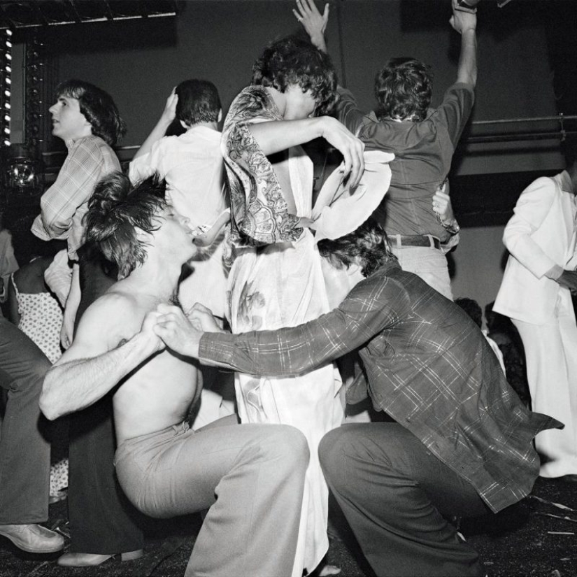 Retro Mix: Sex, Drugs and Disco in New York Nightclubs in the 1970s Retro Mix: Sex, Drugs and Disco in New York Nightclubs in the 1970s