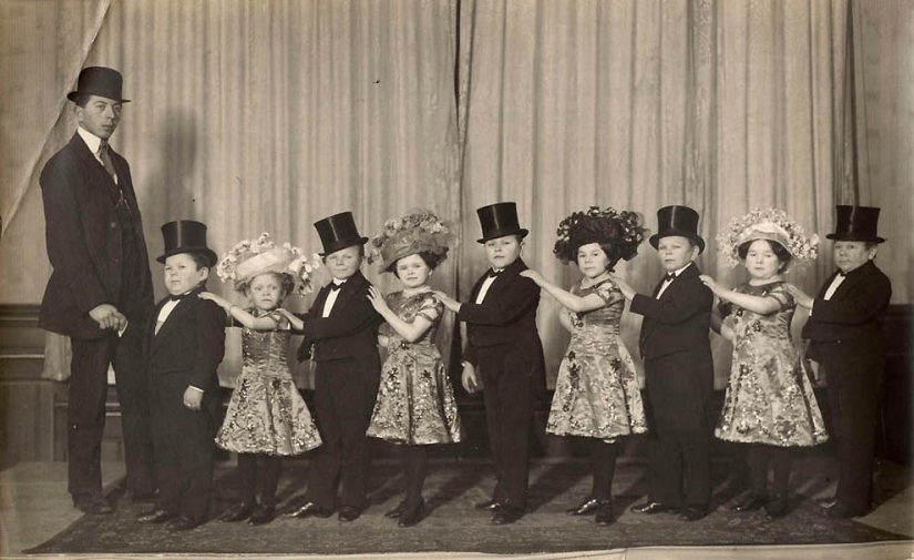 Retro photo: From the life of Lilliputians