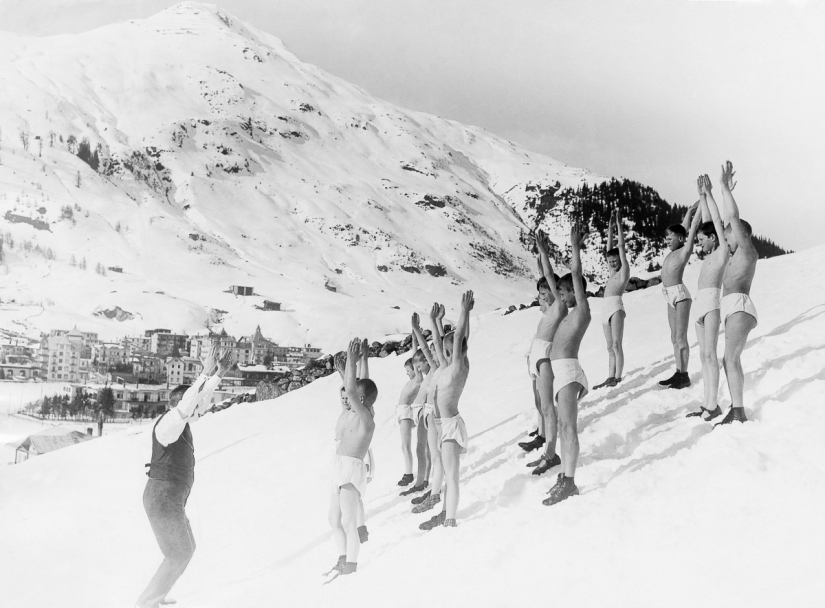 "Retrophizra»: how physical education classes were held in 1895-1937
