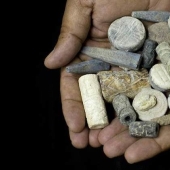 Sal, plumas, conchas: el dinero más inusual en la historia de la humanidad Sal, plumas, conchas: el dinero más inusual en la historia de la humanidad