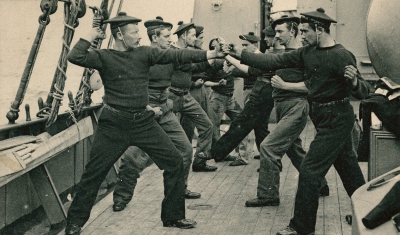 Savate Boxing kicked out of the tavern