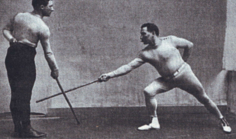 Savate Boxing kicked out of the tavern