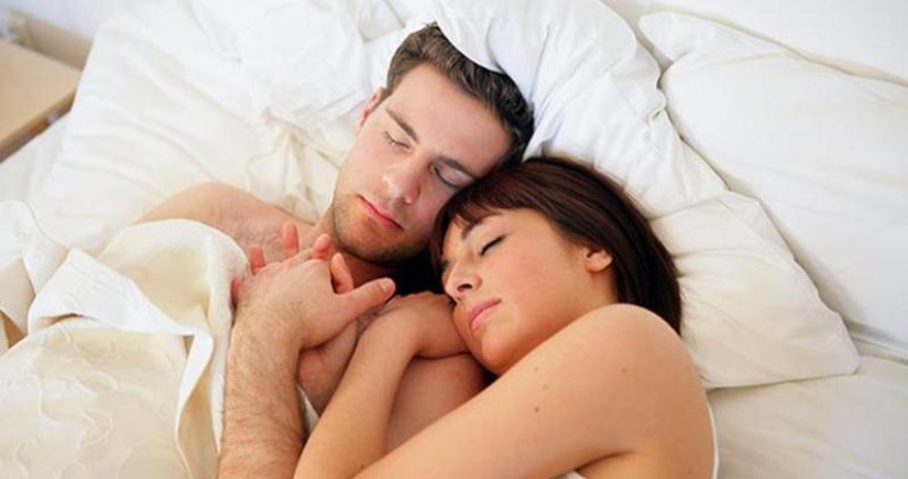 Scientists have told how it is better for spouses to sleep together or separately
