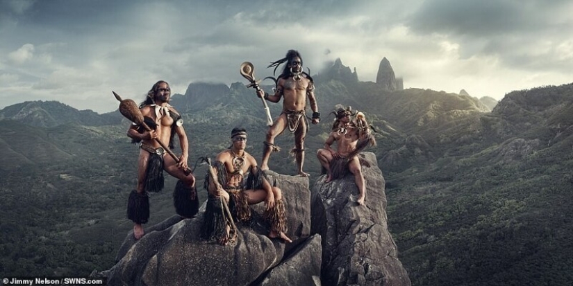 Secluded tribe with incredibly beautiful people in the lens Jimmy Nelson Secluded tribe with incredibly beautiful people in the lens Jimmy Nelson