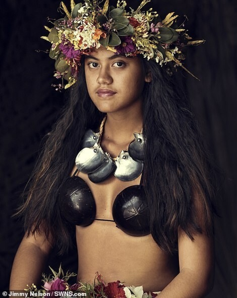 Secluded tribe with incredibly beautiful people in the lens Jimmy Nelson Secluded tribe with incredibly beautiful people in the lens Jimmy Nelson