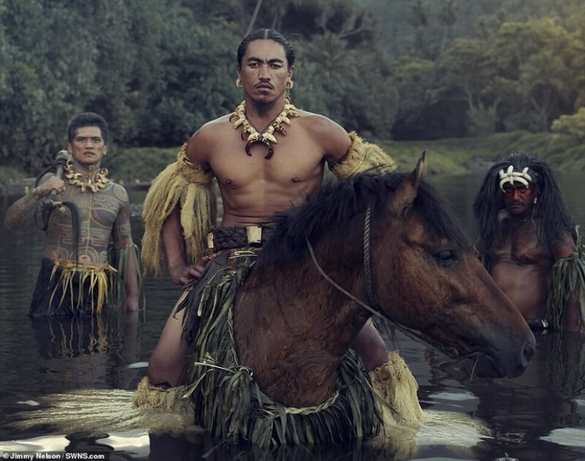 Secluded tribe with incredibly beautiful people in the lens Jimmy Nelson Secluded tribe with incredibly beautiful people in the lens Jimmy Nelson