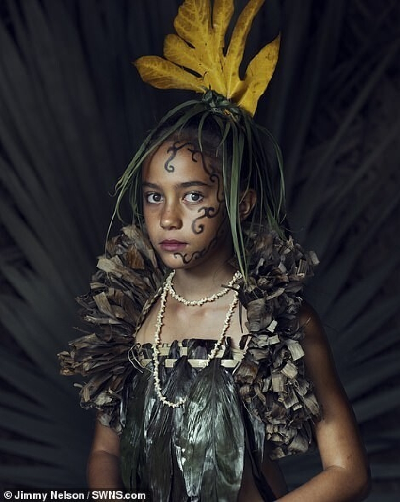 Secluded tribe with incredibly beautiful people in the lens Jimmy Nelson Secluded tribe with incredibly beautiful people in the lens Jimmy Nelson