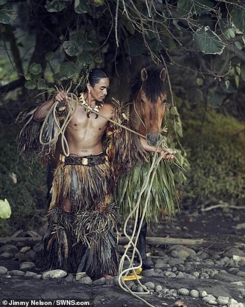 Secluded tribe with incredibly beautiful people in the lens Jimmy Nelson Secluded tribe with incredibly beautiful people in the lens Jimmy Nelson