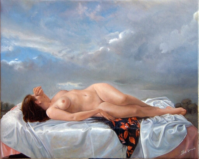 Sensual paintings by artist Hanto Garrucho Sensual paintings by artist Hanto Garrucho